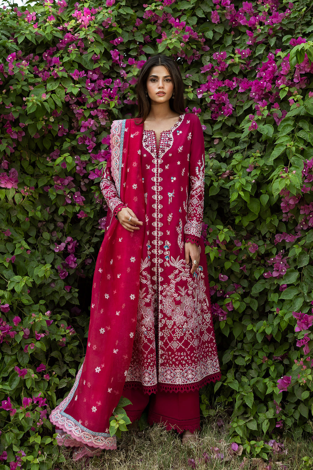 Model wearing Afrozeh Humnasheen shirt & trouser set