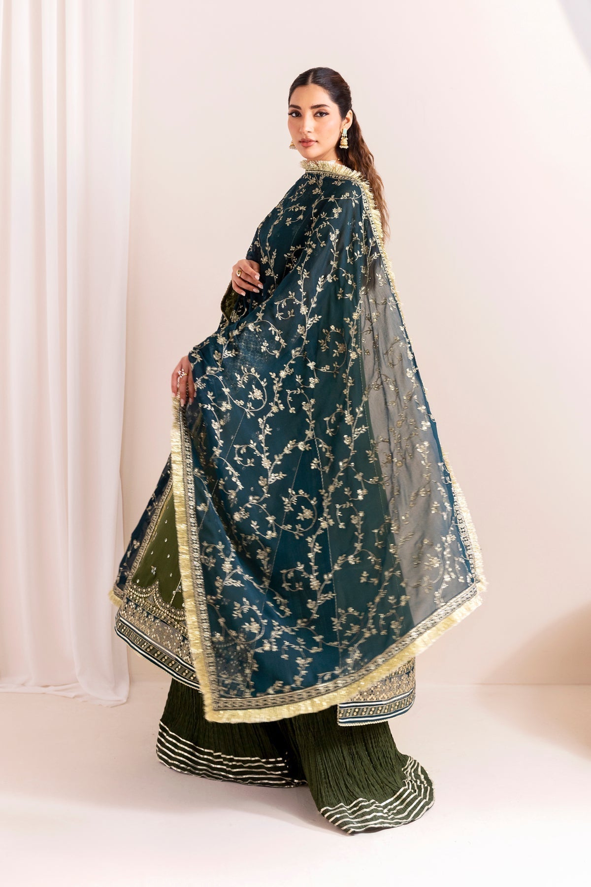 Xenia Formals | Luxury Formals 25 | MAHVASH - House Of Hania