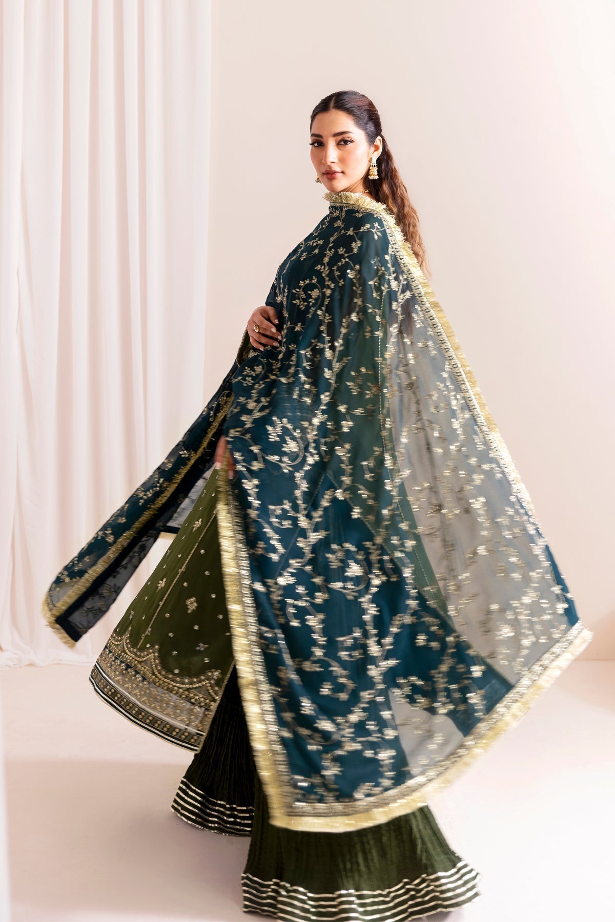 Xenia Formals | Luxury Formals 25 | MAHVASH - House Of Hania