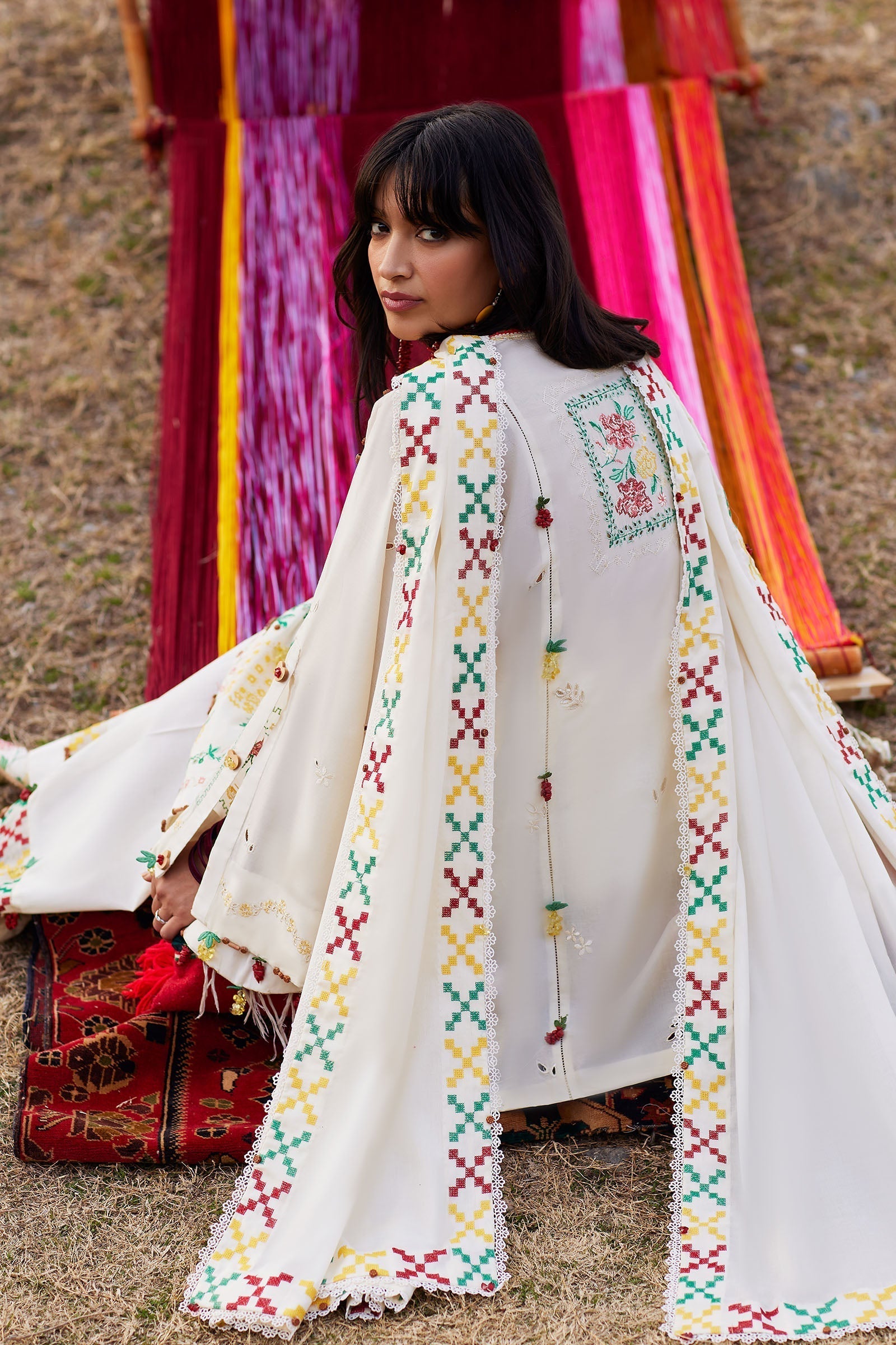 Zaha | Lawn 26 | CǍI FĒNG 彩风 (ZL26-08 B) - House Of Hania