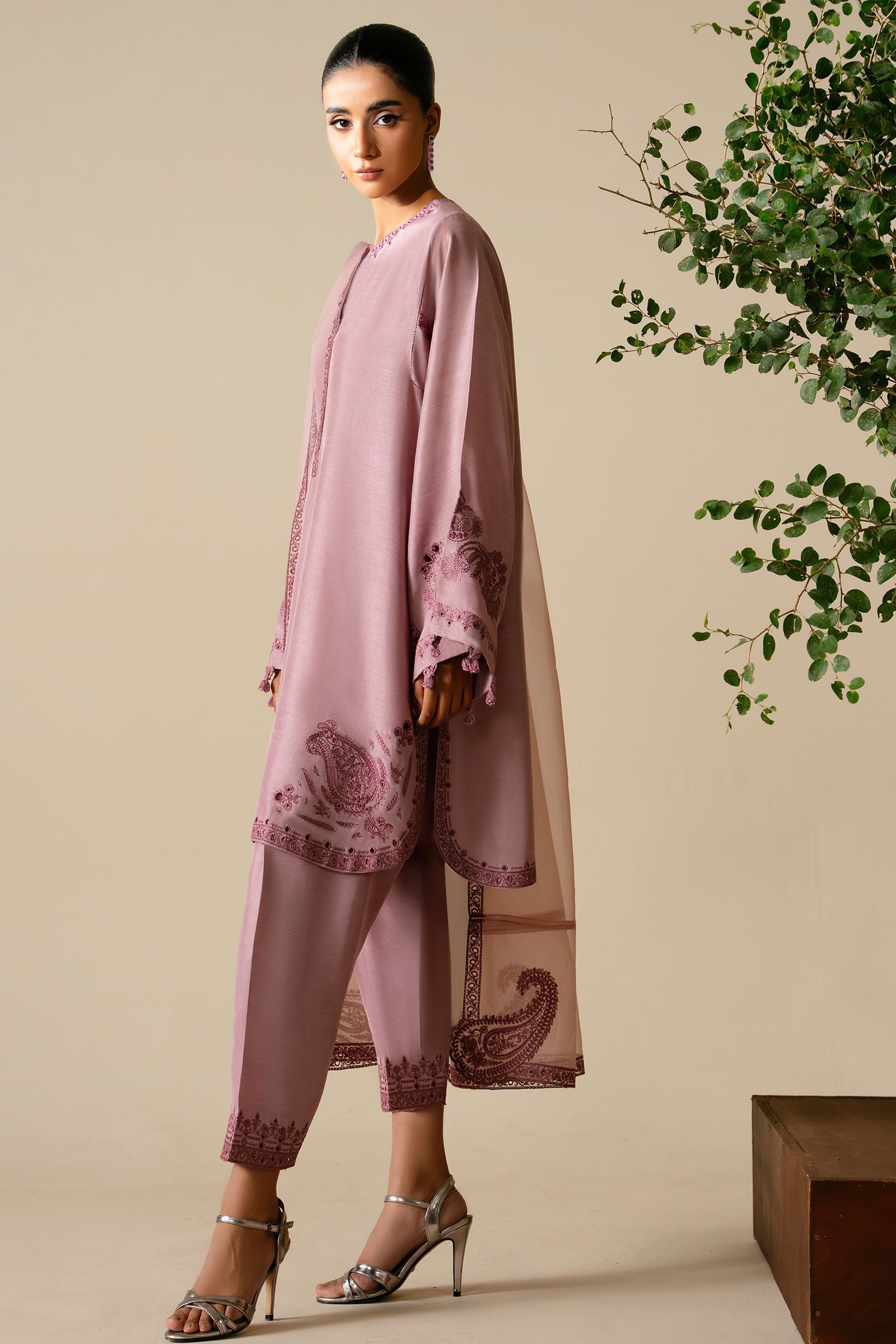 Zaha | Serae Pret | FLORAYNE - House Of Hania