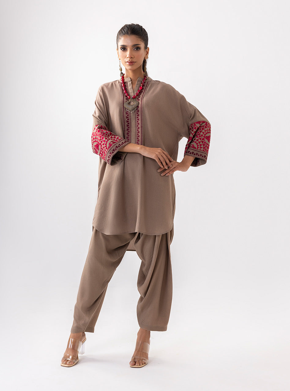 Zainab Chottani | Aara Casual Pret |  Sandy Beige - House Of Hania