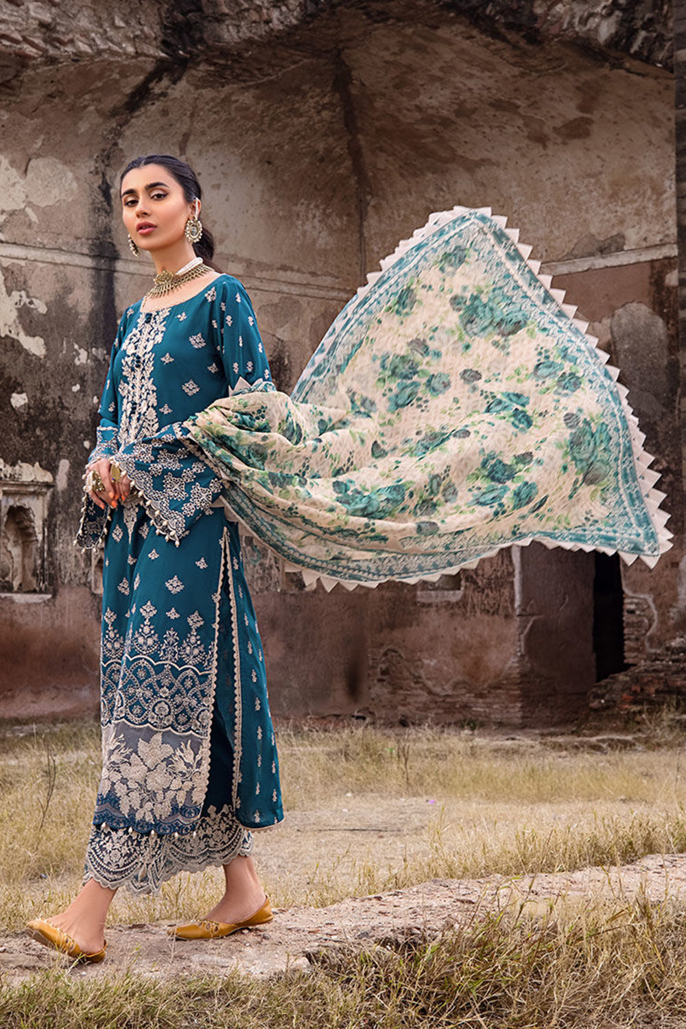 Zainab Chottani Chikankari Luxury Lawn Collection '23 - TC-202 - AZAL 1-A - House Of Hania
