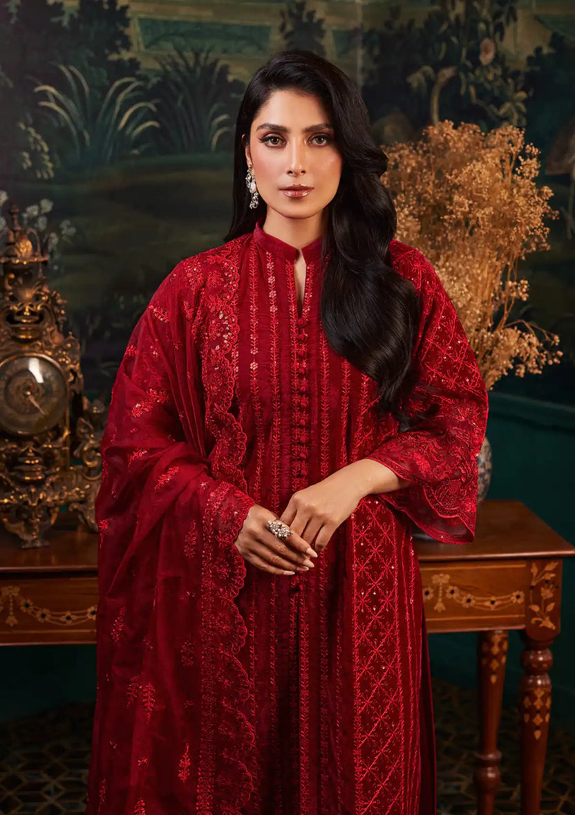 Zainab Chottani | Embroidered Velvet | SURKH D-05 - House Of Hania