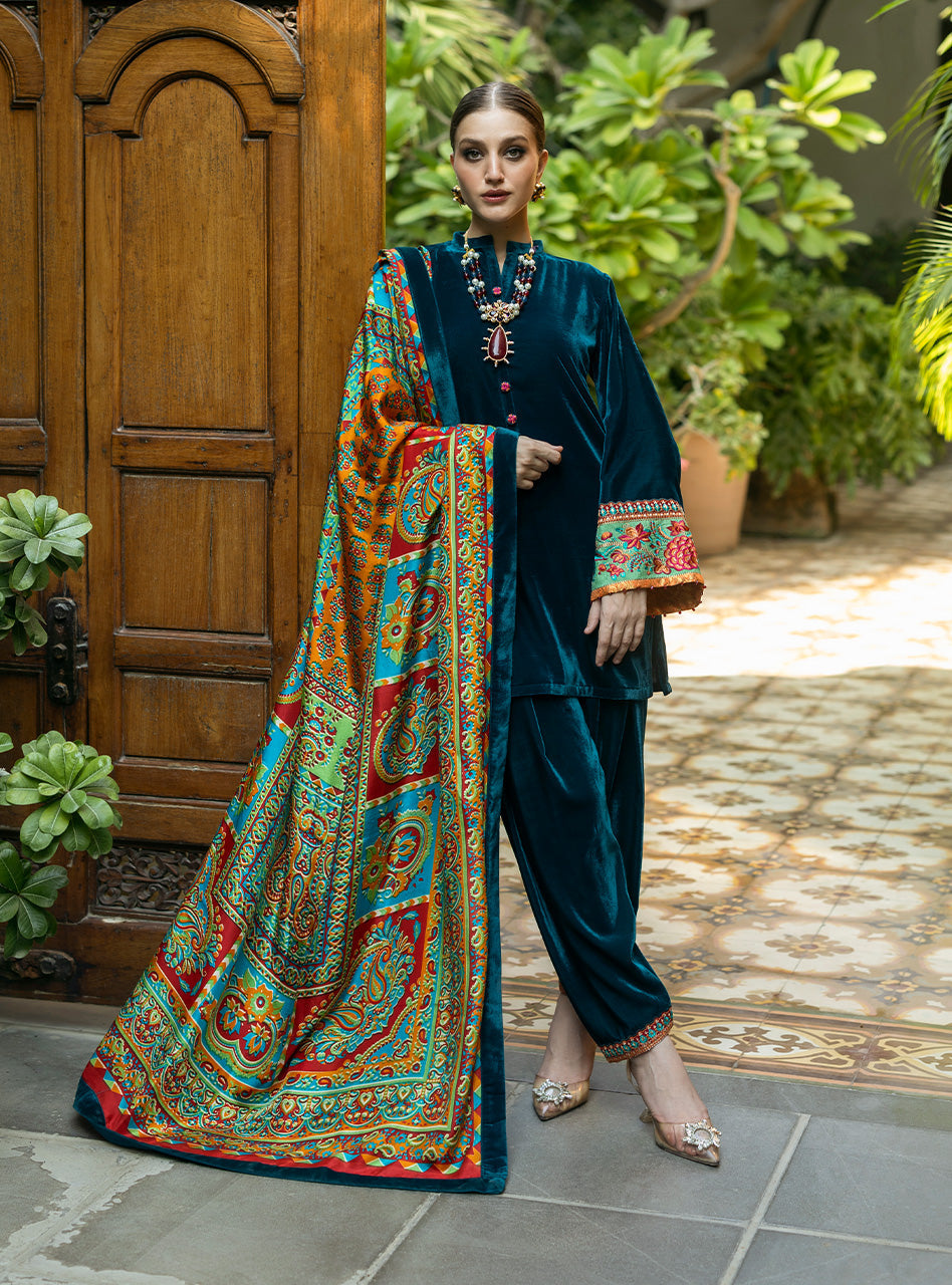 Zainab Chottani | Makhmal Luxe Pret | Avizeh - House Of Hania