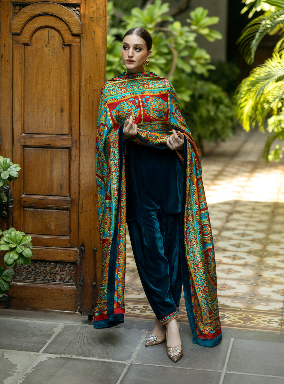 Zainab Chottani | Makhmal Luxe Pret | Avizeh - House Of Hania