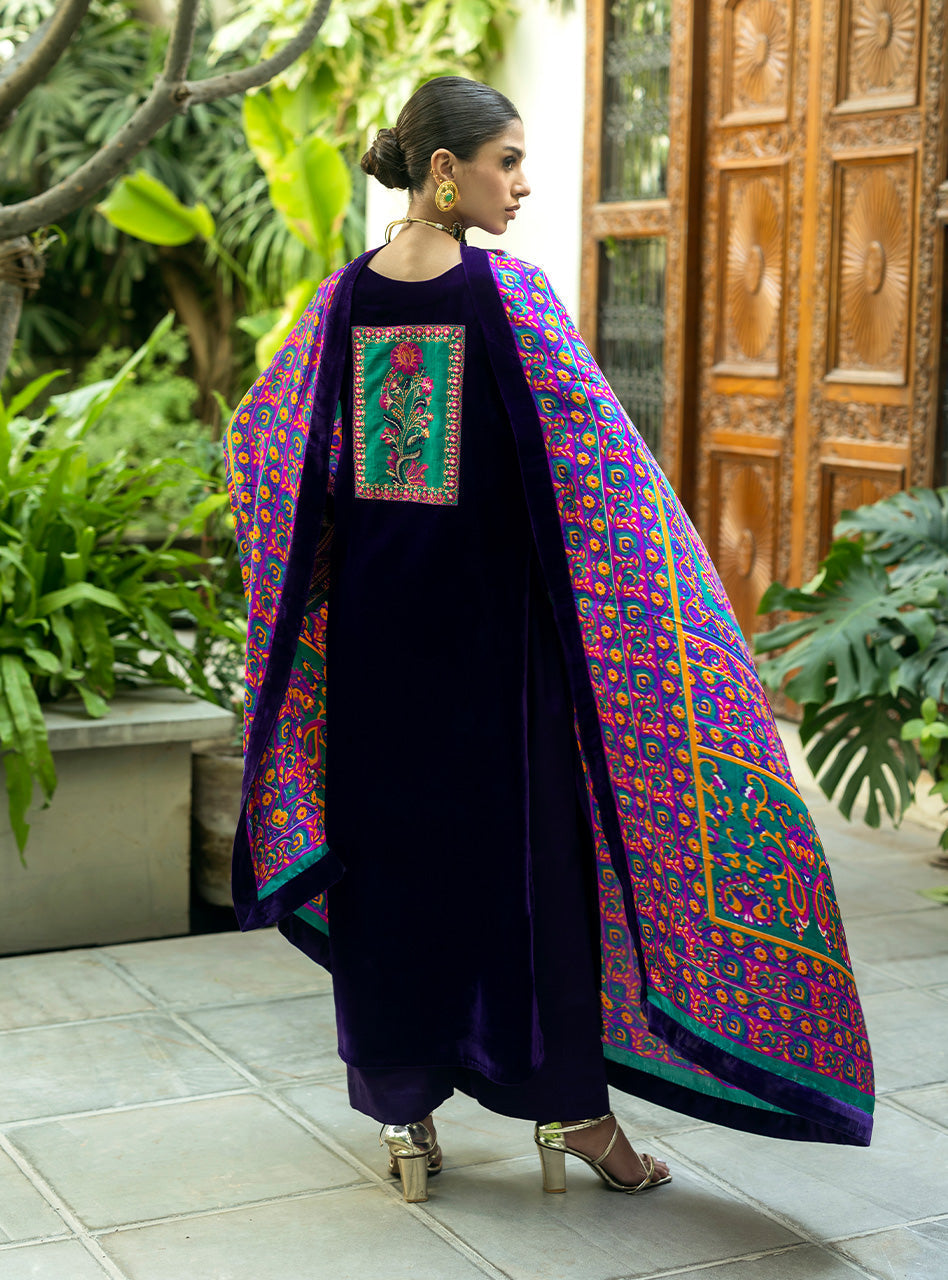 Zainab Chottani | Makhmal Luxe Pret | Rangin - House Of Hania