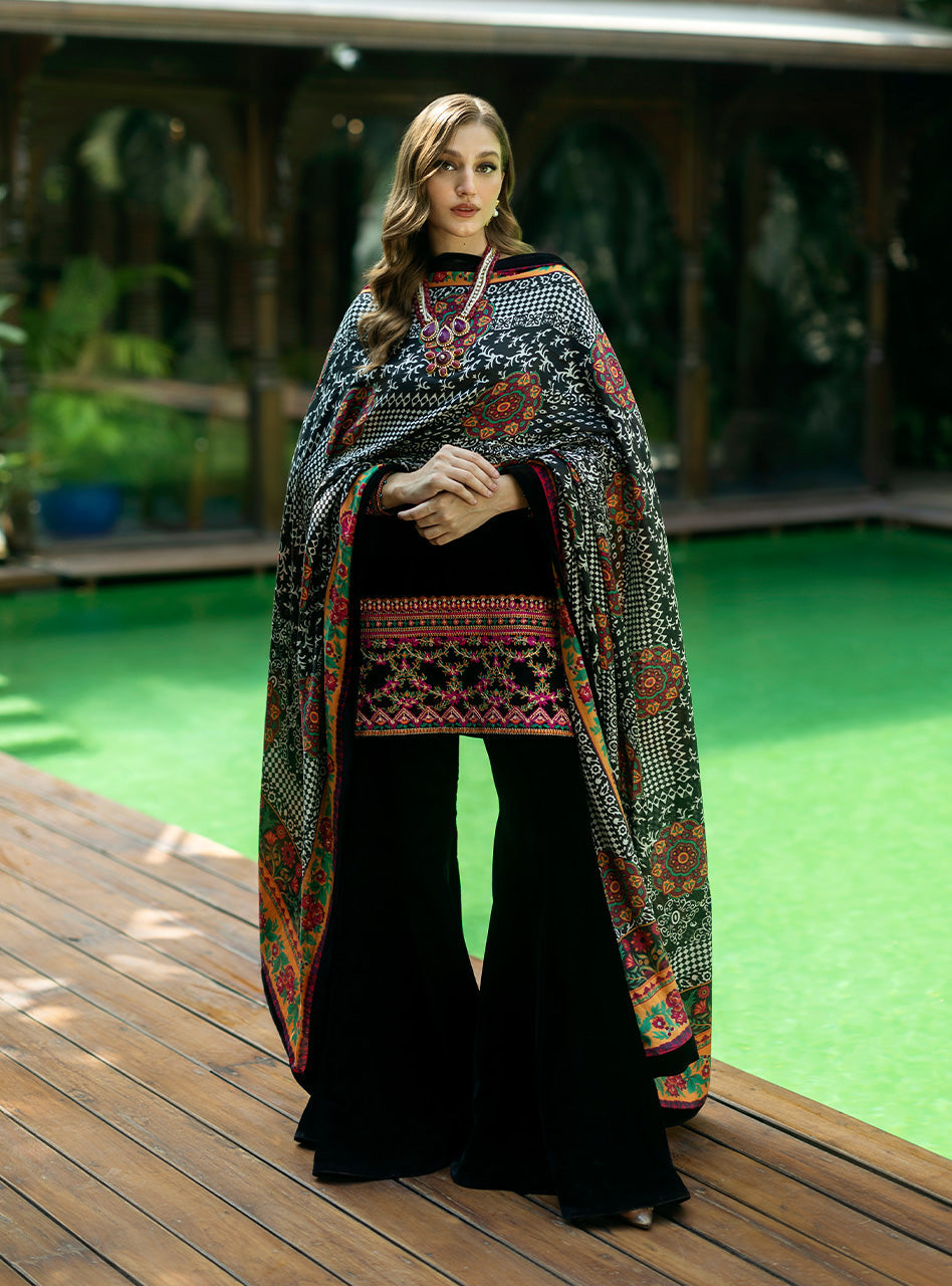 Zainab Chottani | Makhmal Luxe Pret | Zulmat - House Of Hania