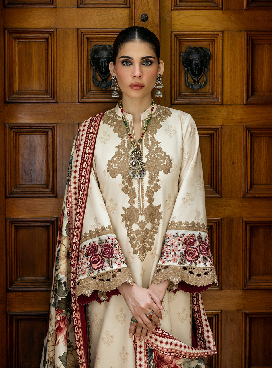 Zainab Chottani | Winter Shawls 24 |  Shyna - House Of Hania