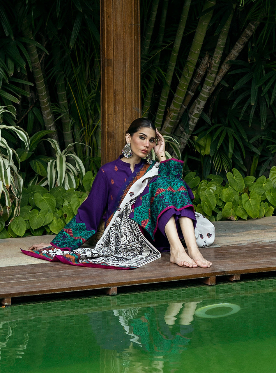 Zainab Chottani | Winter Shawls 24 |  Vaniza - House Of Hania