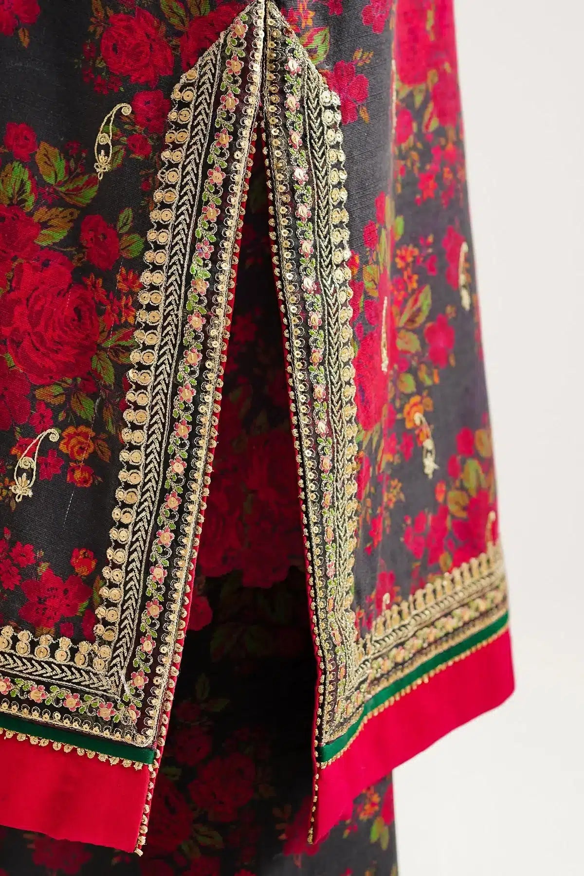 Zara ShahJahan | Winter Shawl 23 | WS23-D3 - House Of Hania