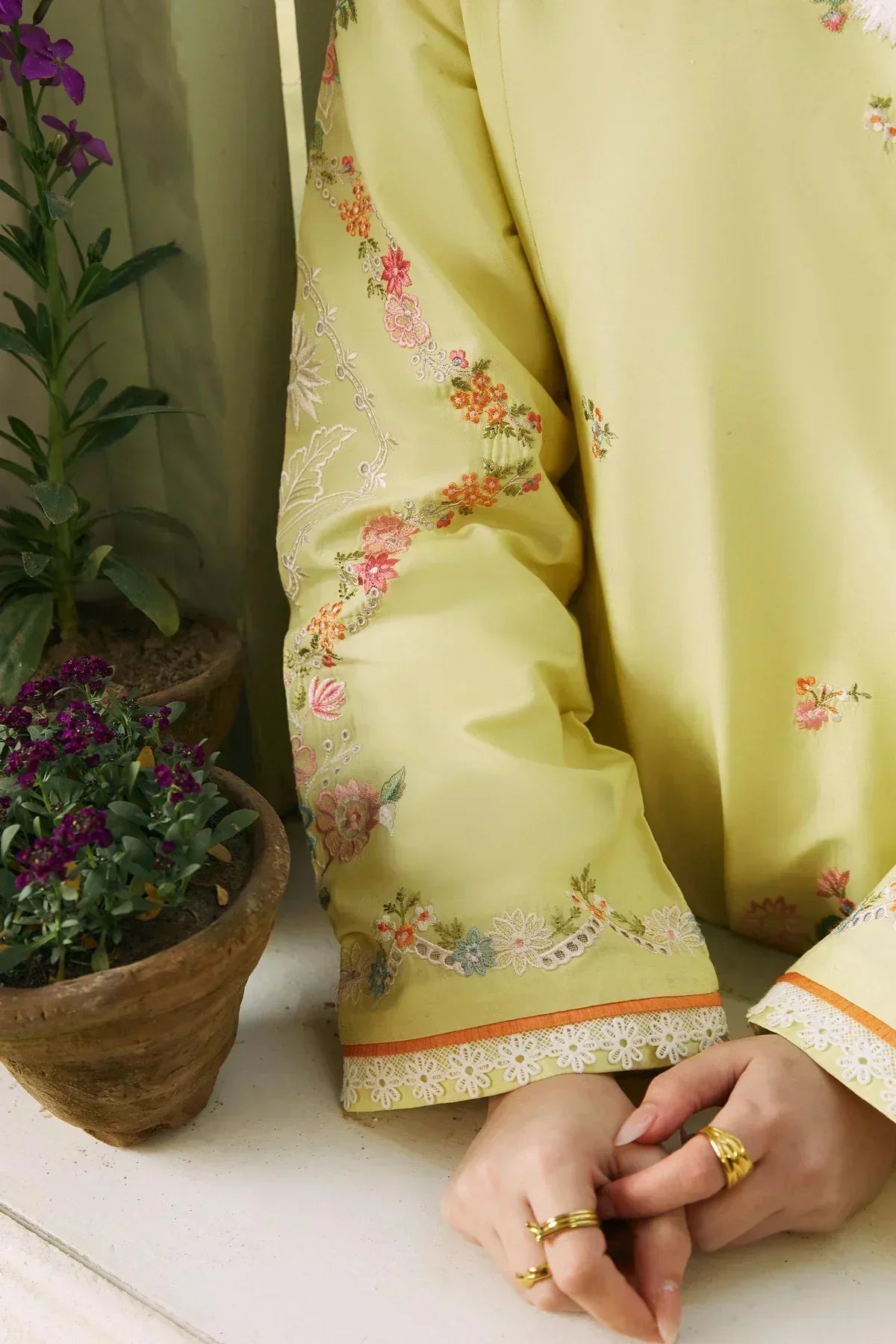 Zara Shahjahan | Coco Lawn 24 | MAHAY-4B - House Of Hania