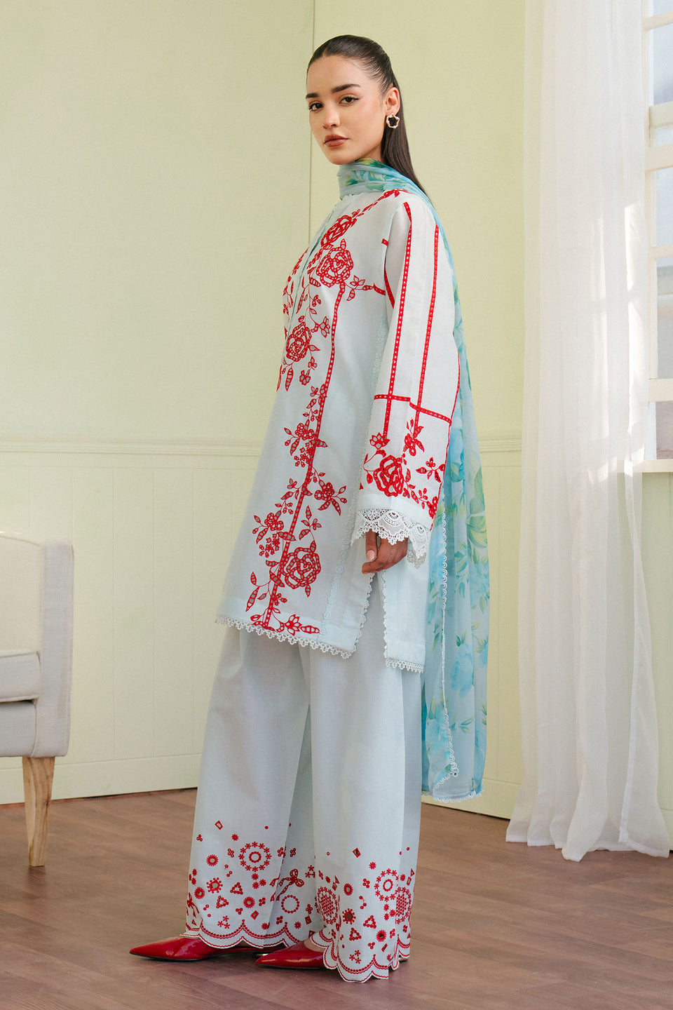 Zara Shahjahan | Coco Lawn 25 | ECLAT-7A - House Of Hania
