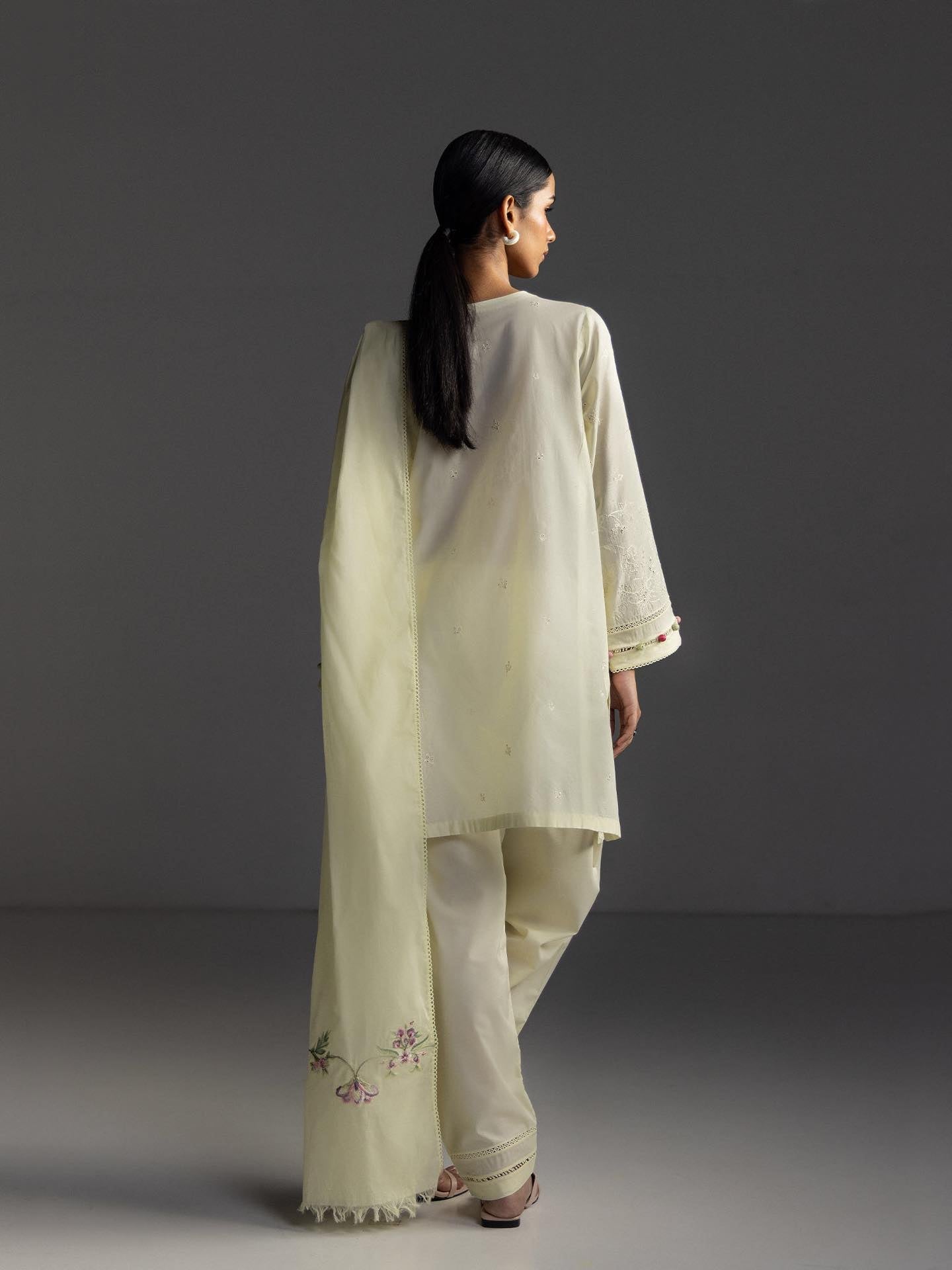 Zara Shahjahan | Coco Lawn 26 | Liora-8B - House Of Hania