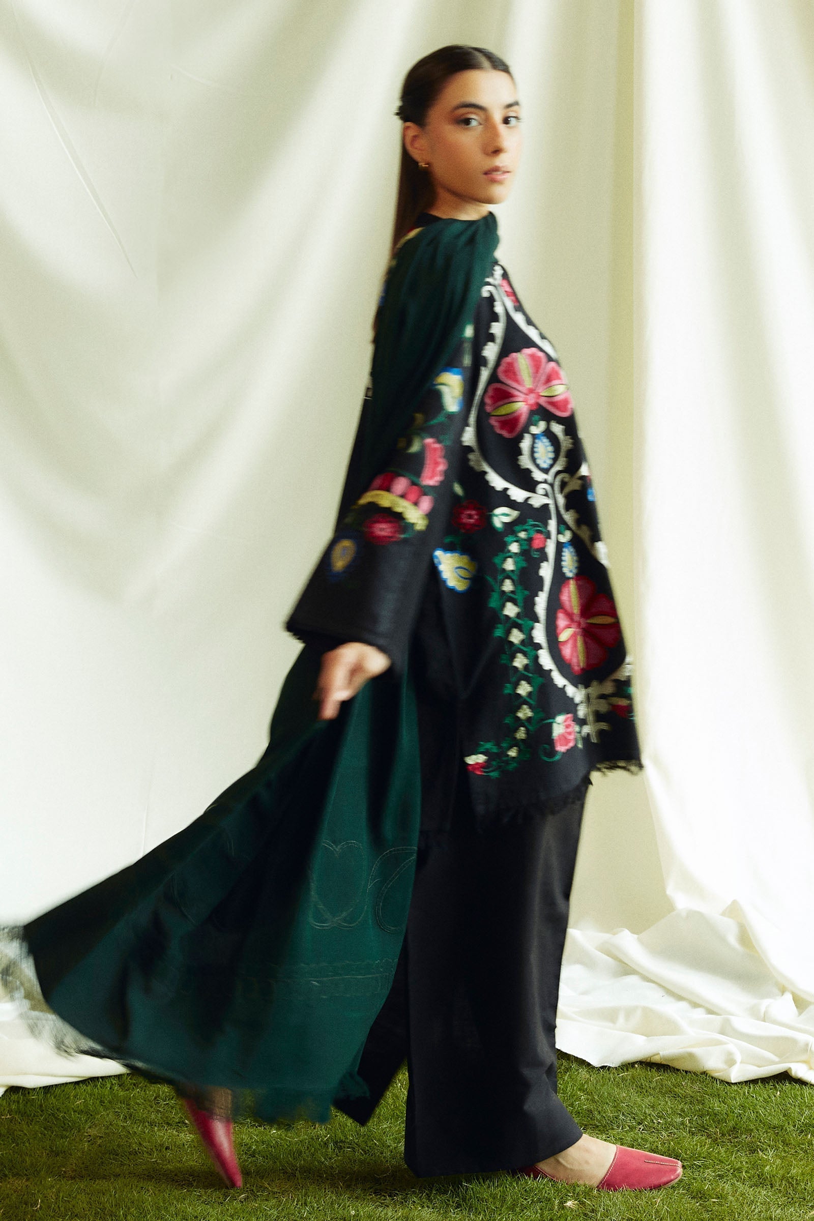 Zara Shahjahan | Coco Winter 24 | Moonstone-1B - House Of Hania