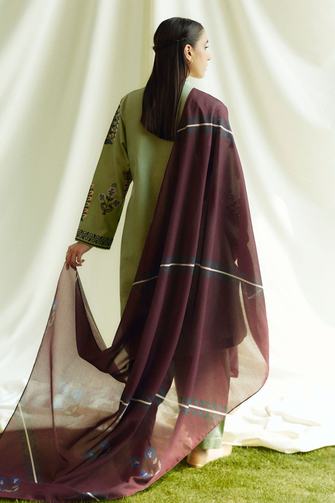 Zara Shahjahan | Coco Winter 24 | Pearl-3B - House Of Hania