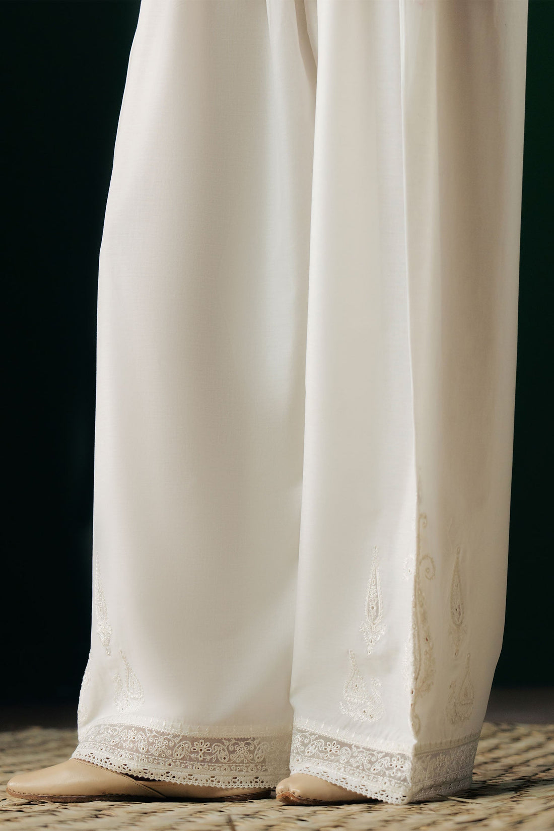 Zara Shahjahan | Eid Basics 2026 | Safaid-e-Gul - House Of Hania