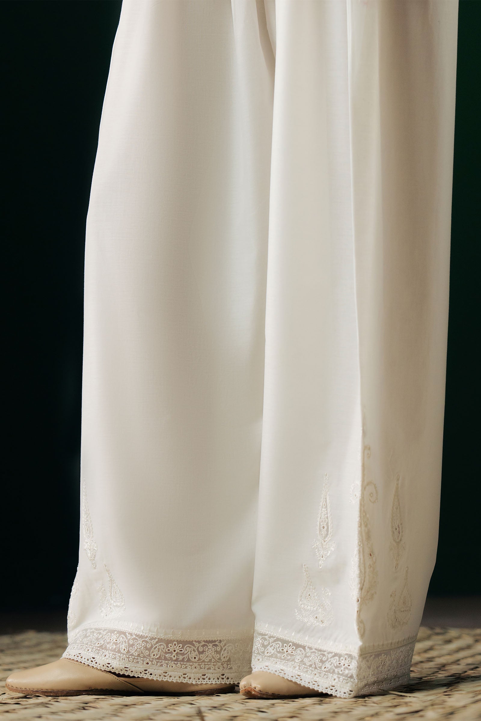 Zara Shahjahan | Eid Basics 2026 | Safaid-e-Gul - House Of Hania