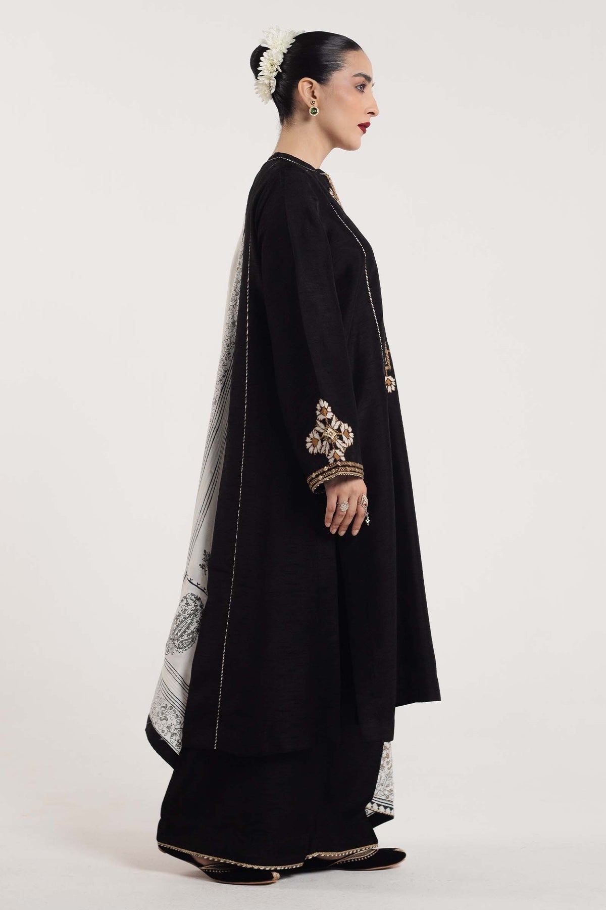Zara Shahjahan | Handcrafted Suits | ZHC-048 - House Of Hania