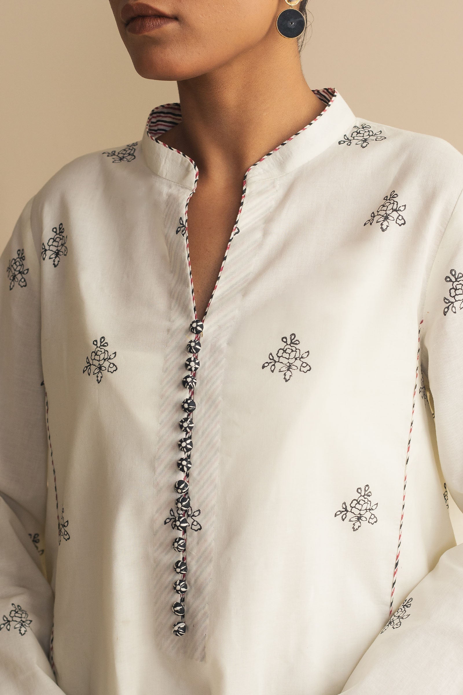 Zara Shahjahan | Handcrafted Suits | ZHC-061 - House Of Hania