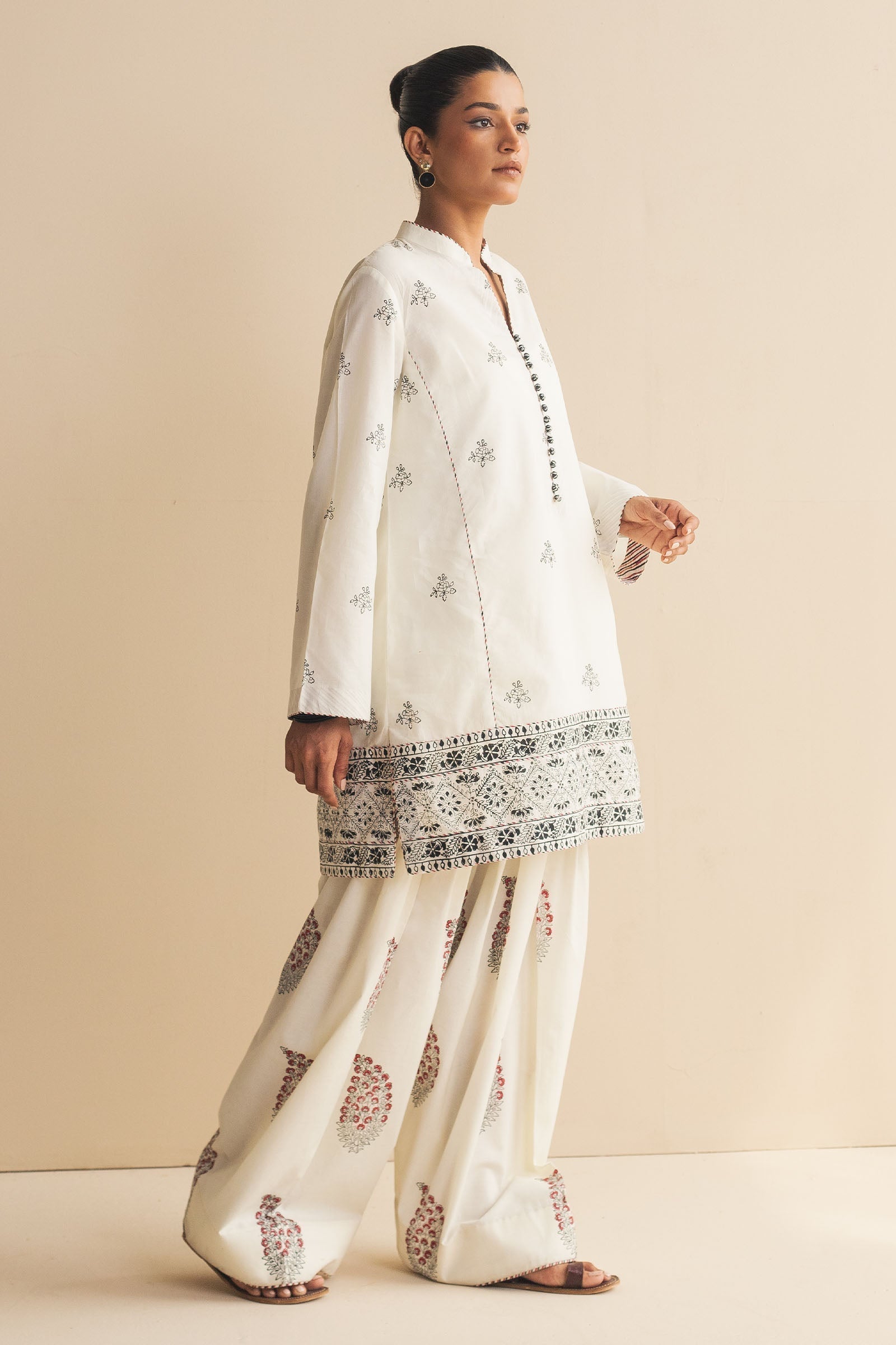Zara Shahjahan | Handcrafted Suits | ZHC-061 - House Of Hania