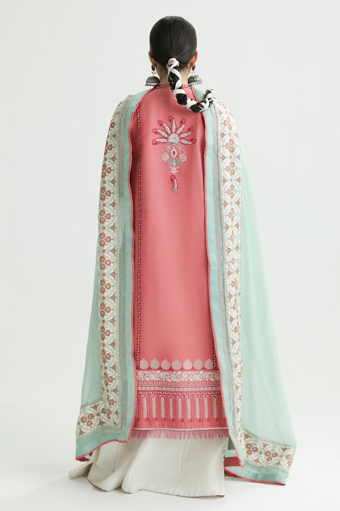 Zara Shahjahan | Luxury Lawn 24 | SANDAL-10B - House Of Hania