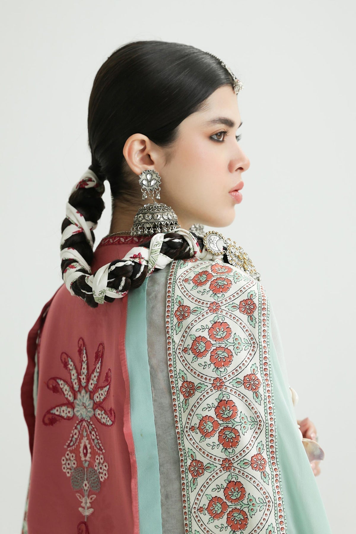 Zara Shahjahan | Luxury Lawn 24 | SANDAL-10B - House Of Hania