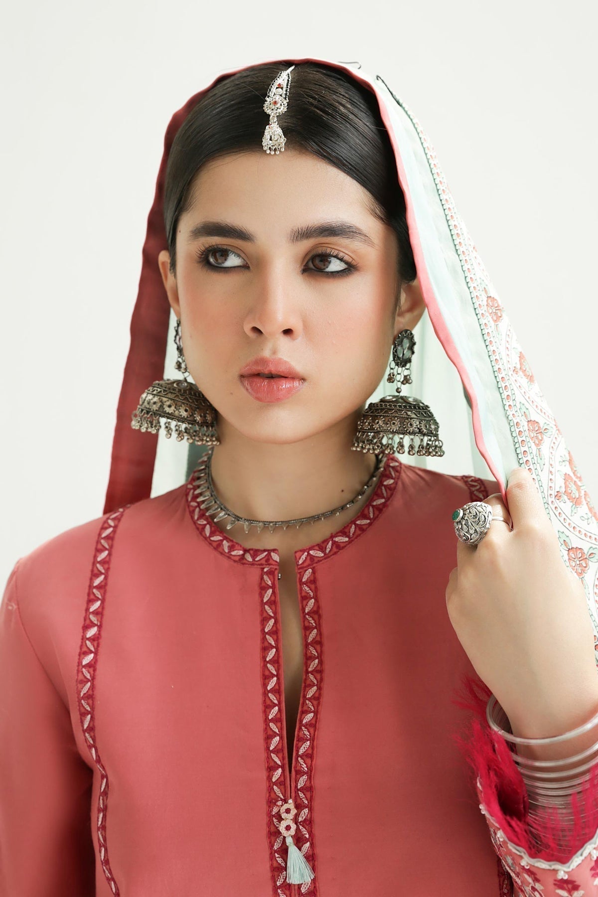 Zara Shahjahan | Luxury Lawn 24 | SANDAL-10B - House Of Hania