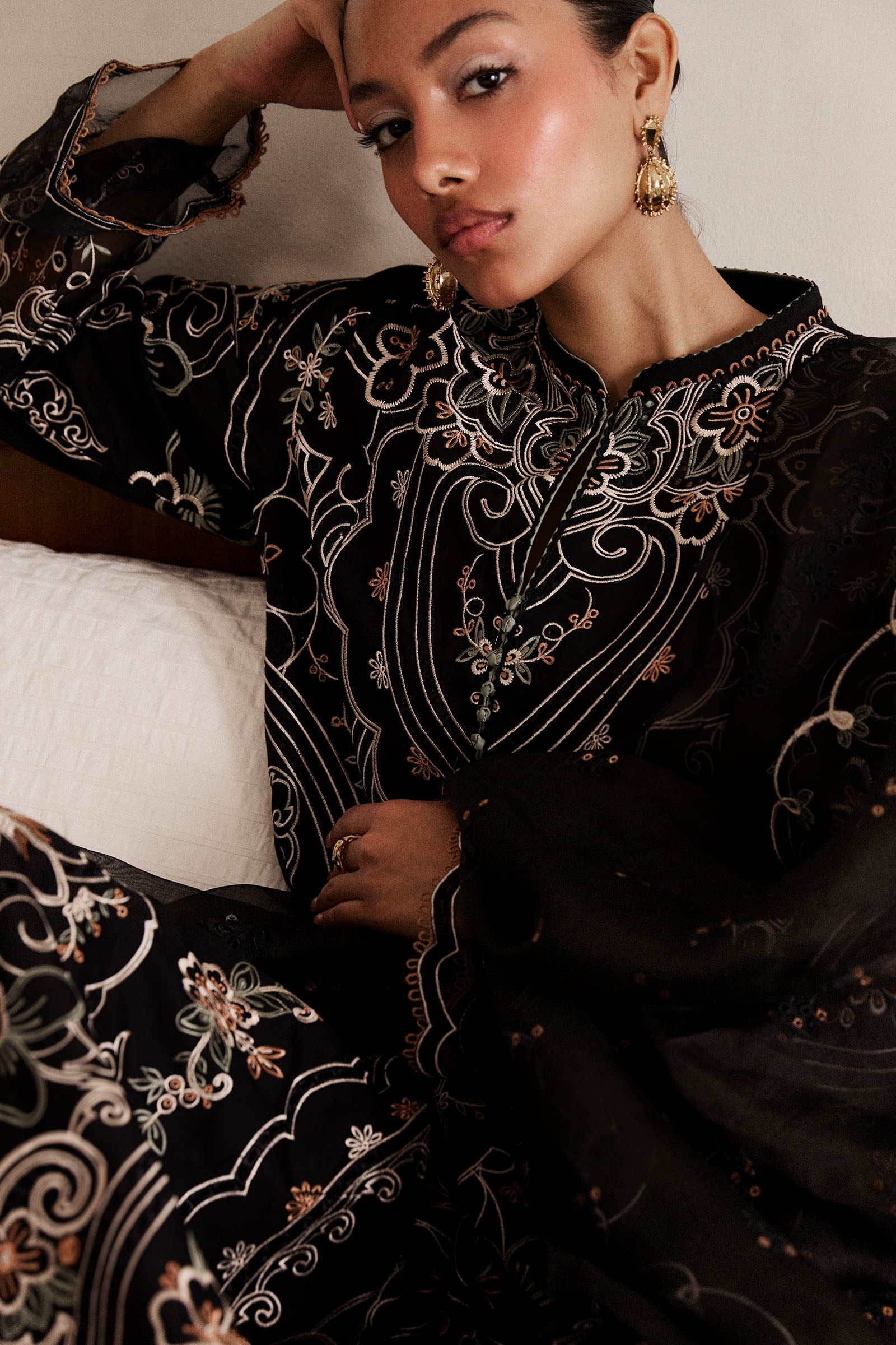 Zara Shahjahan | Satori 25 | Shizumi-4A - House Of Hania