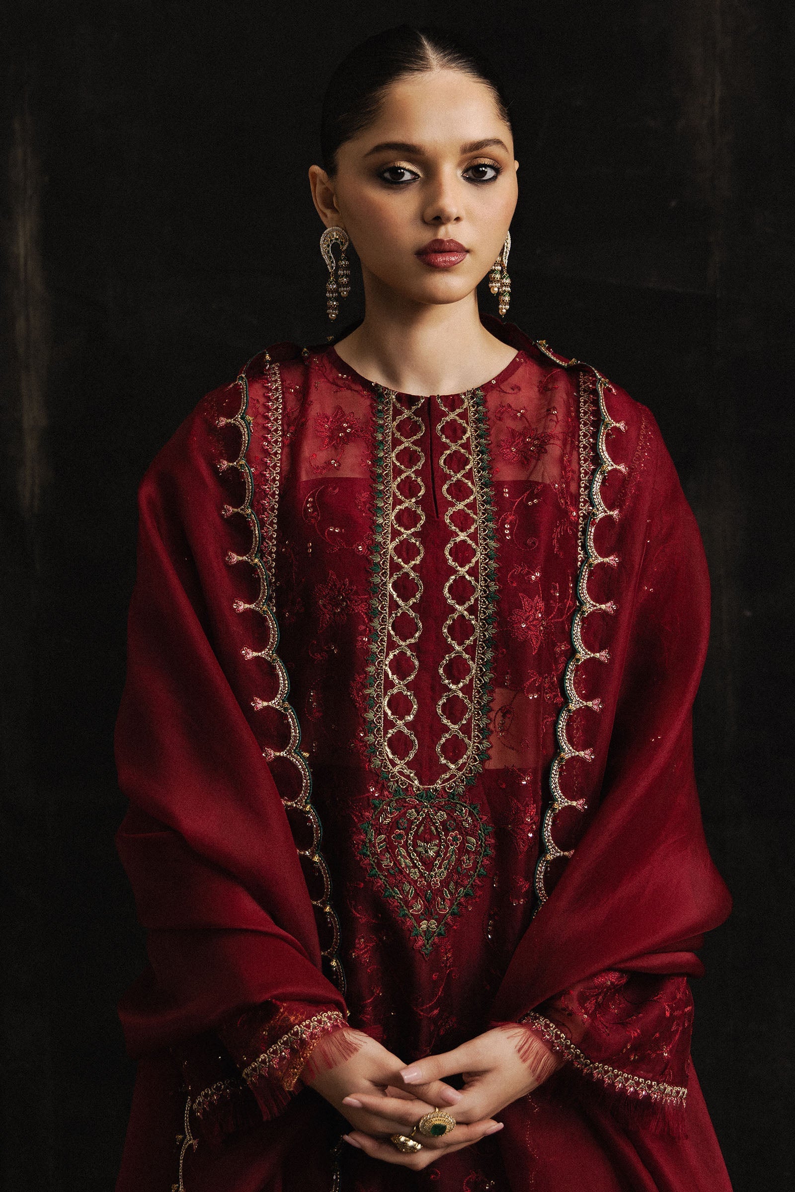 Zara Shahjahan | Studio Portraits | Baila - House Of Hania