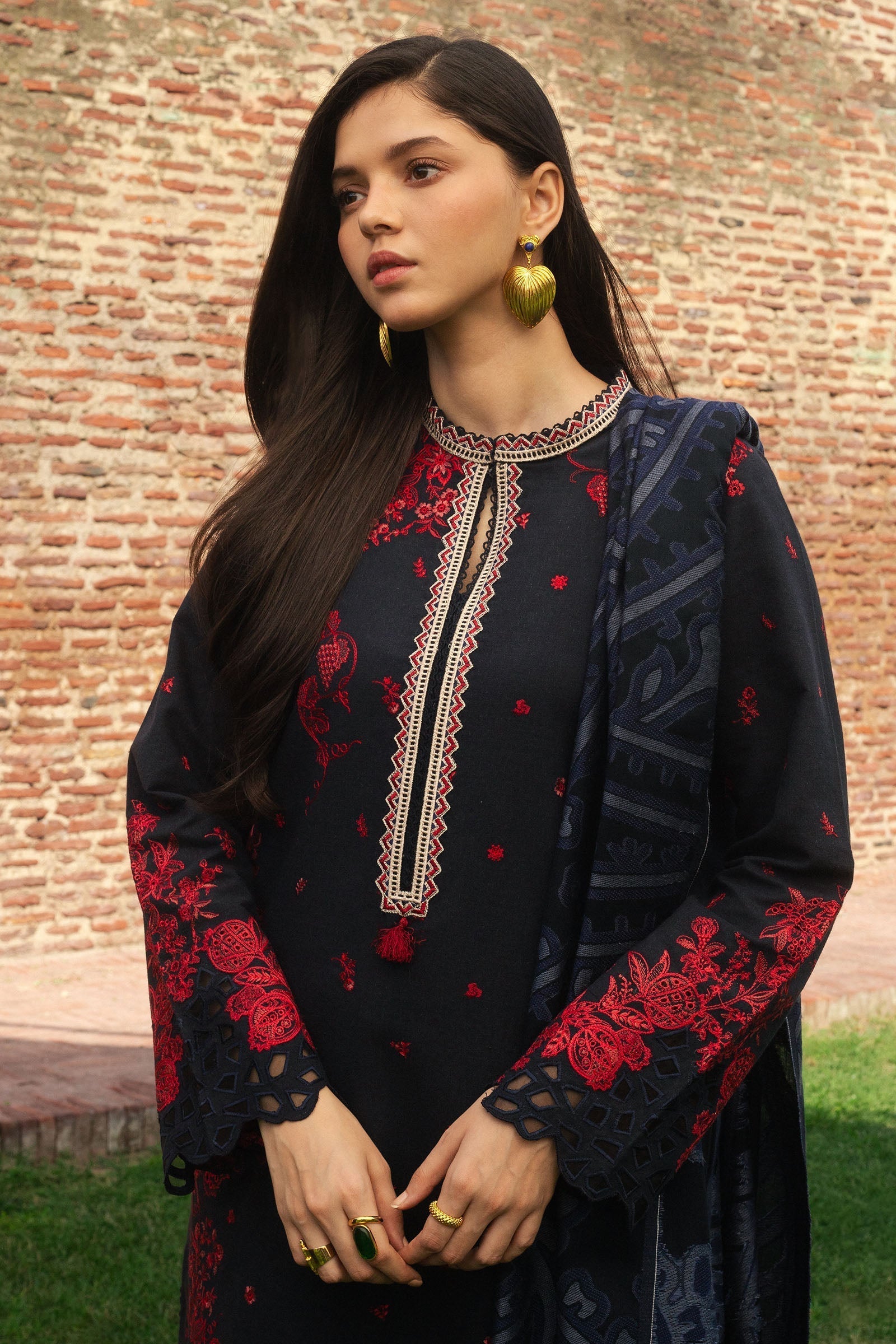 Zara Shahjahan | Winter 24 |  DARYA-D2 - House Of Hania