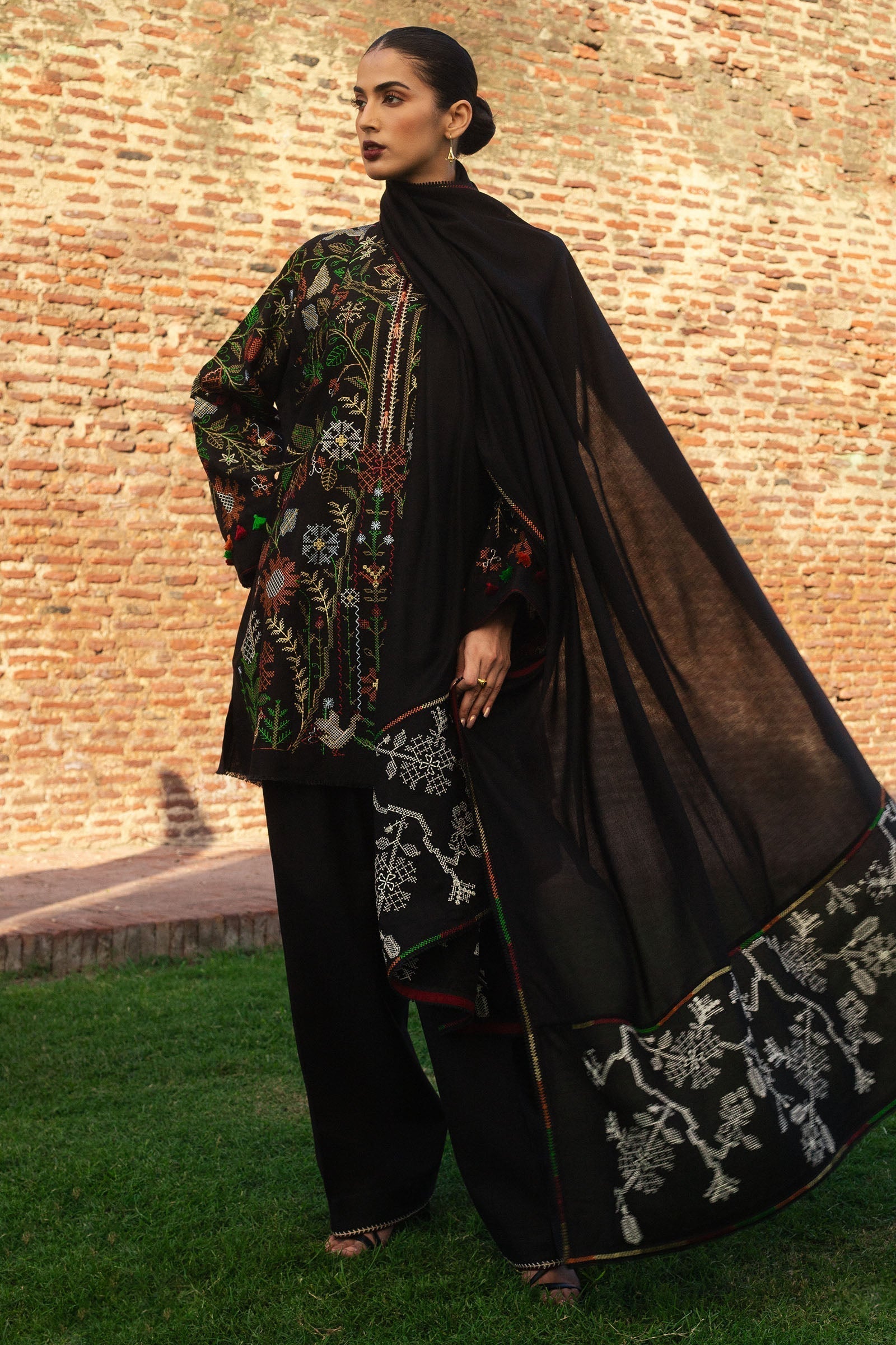 Zara Shahjahan | Winter 24 |  LALEH-D4 - House Of Hania