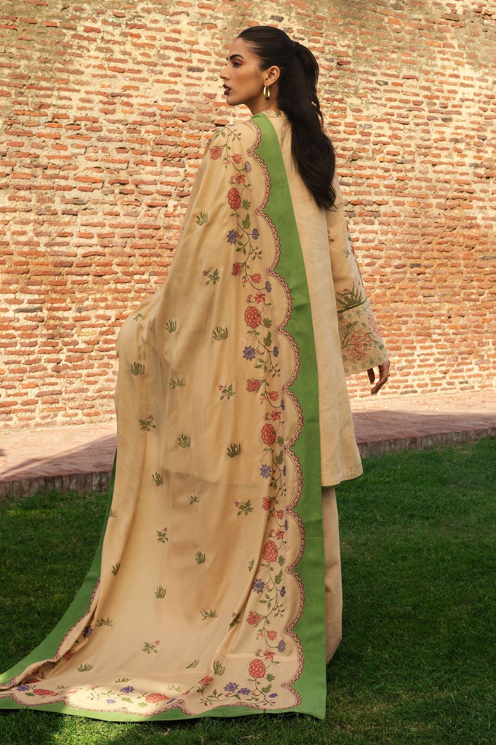 Zara Shahjahan | Winter 24 |  NEGAH-D3 - House Of Hania