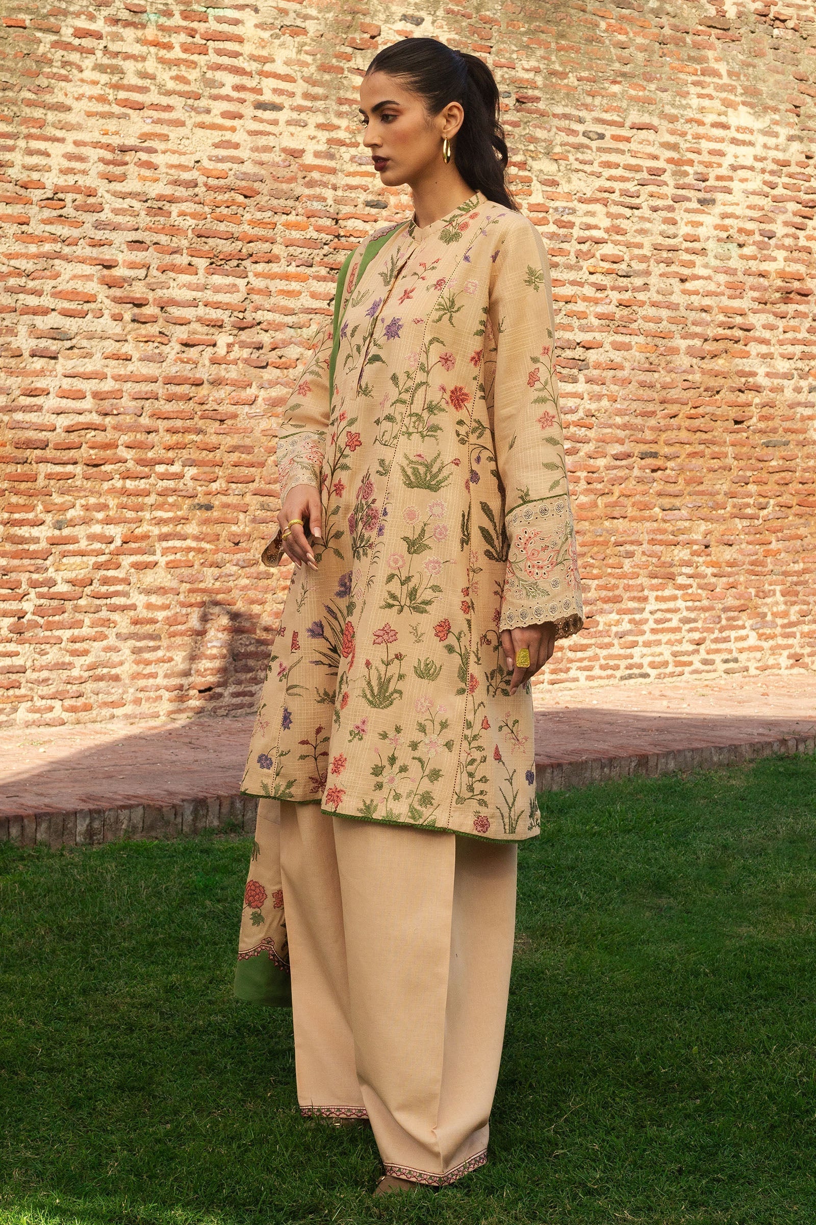 Zara Shahjahan | Winter 24 |  NEGAH-D3 - House Of Hania