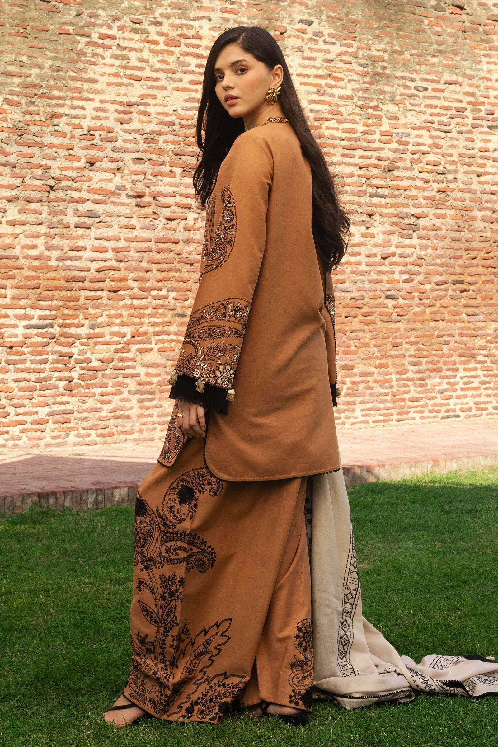 Zara Shahjahan | Winter 24 |  ROYA-D6 - House Of Hania
