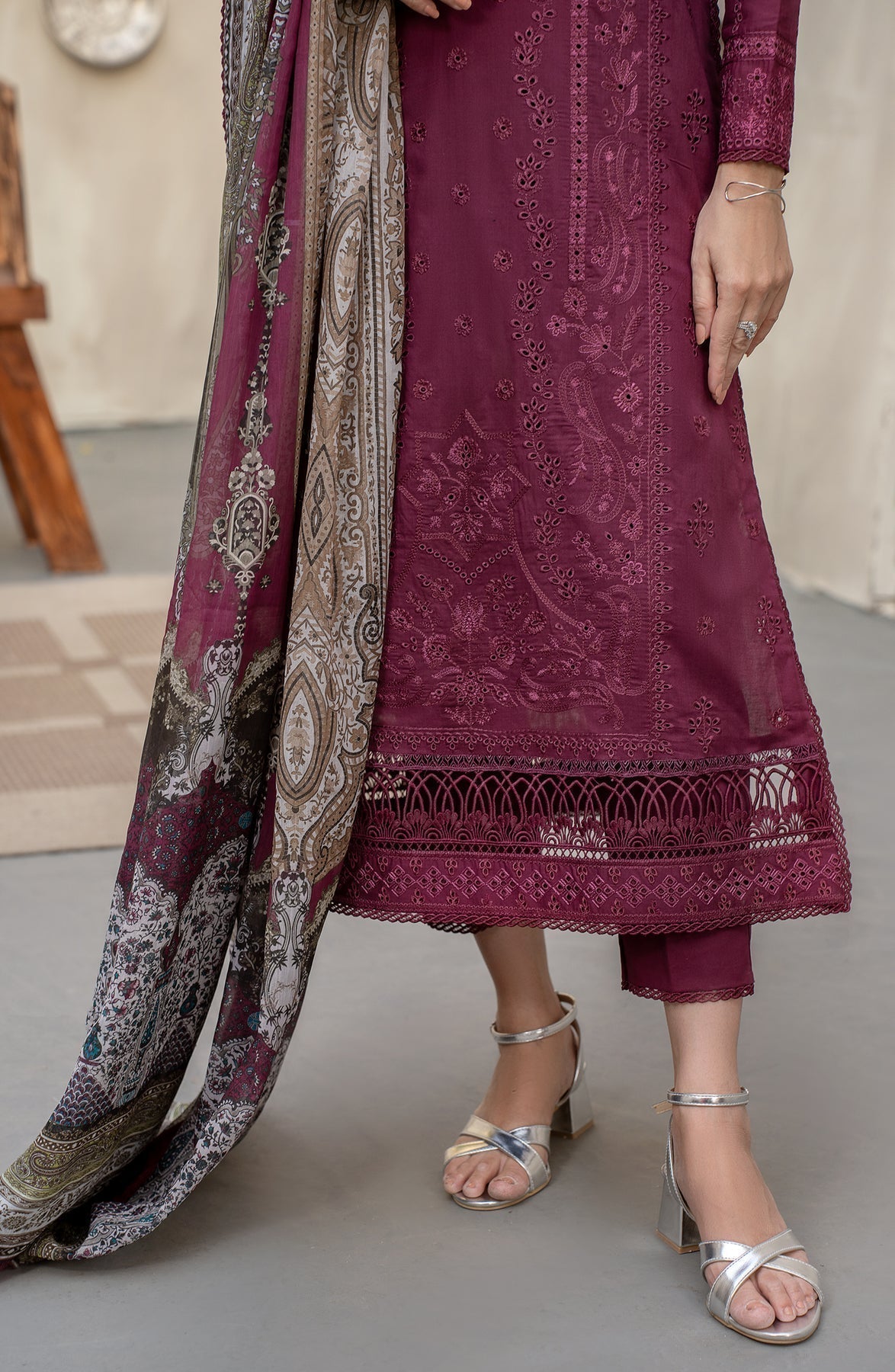 Zarif | Festive Lawn | ZFL 01 RAHAA - House Of Hania