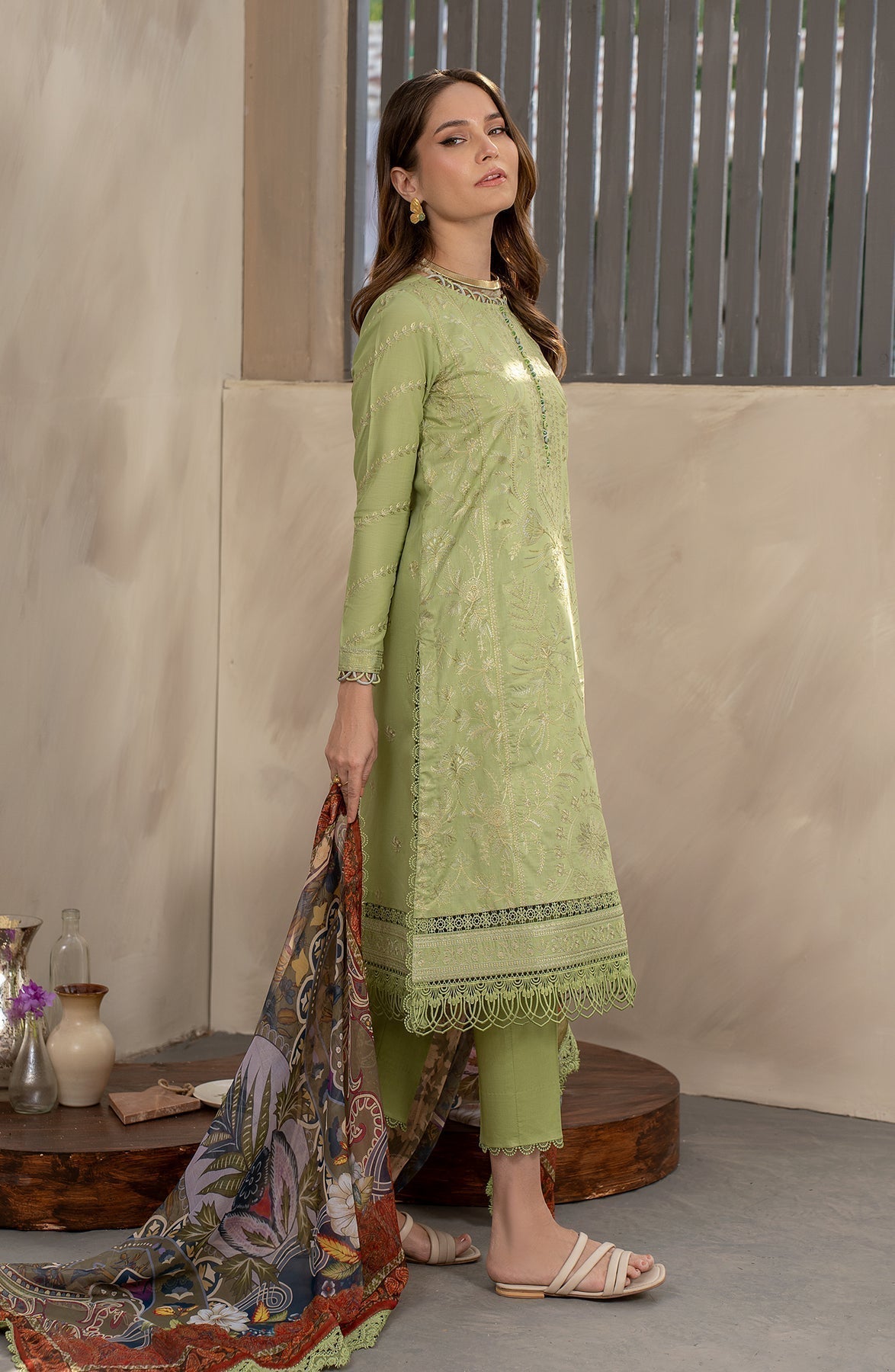 Zarif | Festive Lawn | ZFL 04 SENIHA - House Of Hania