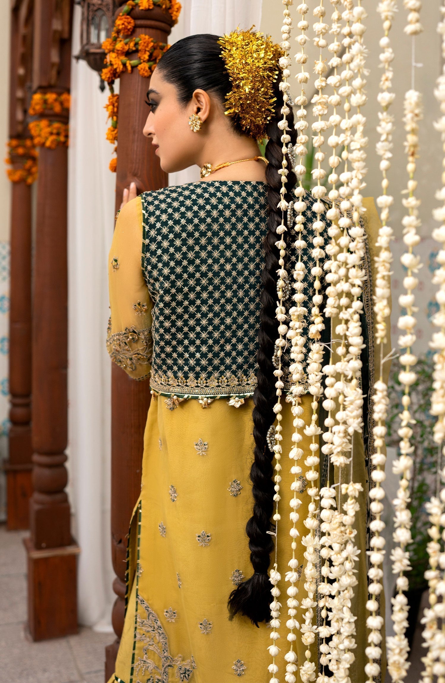 Zarin by Eleshia Embroidered Organza 3Pc Suit D-05 Oriana - House Of Hania