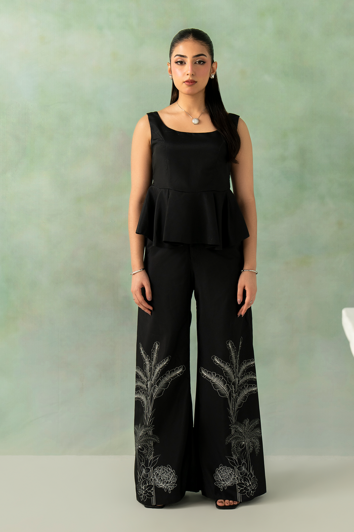 Zarposh | Folds SS 26 | LUMA - House Of Hania