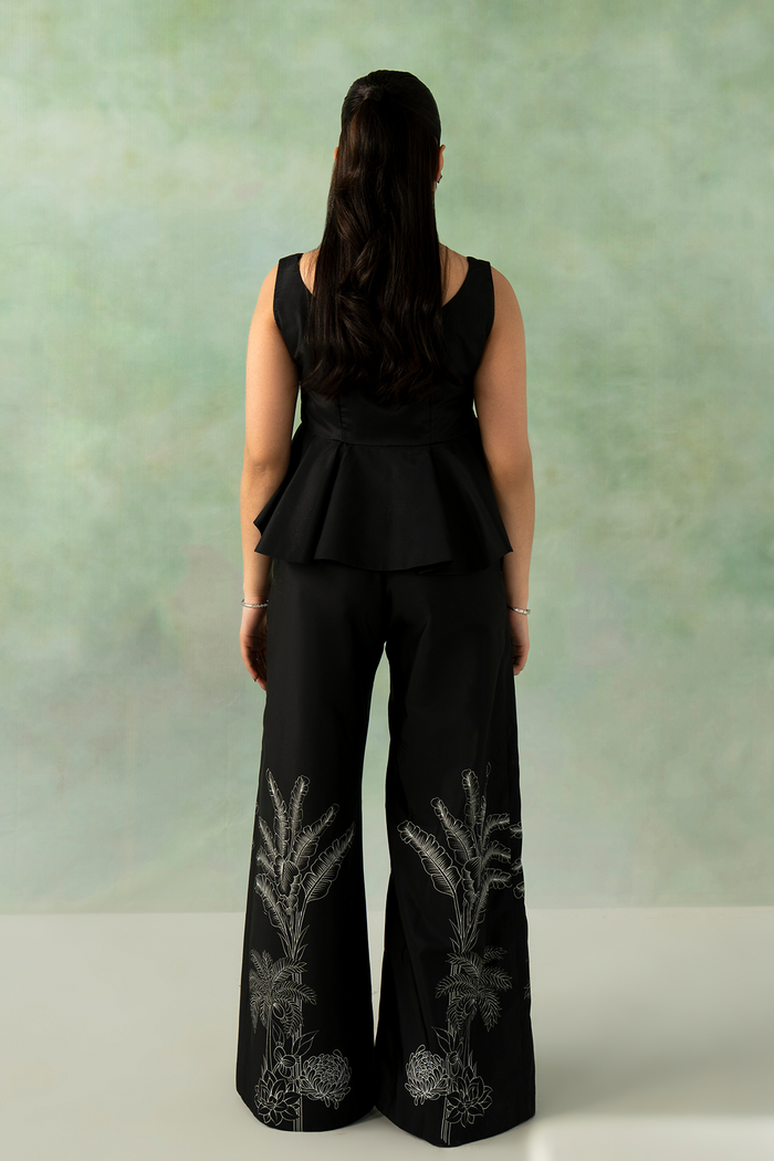 Zarposh | Folds SS 26 | LUMA - House Of Hania