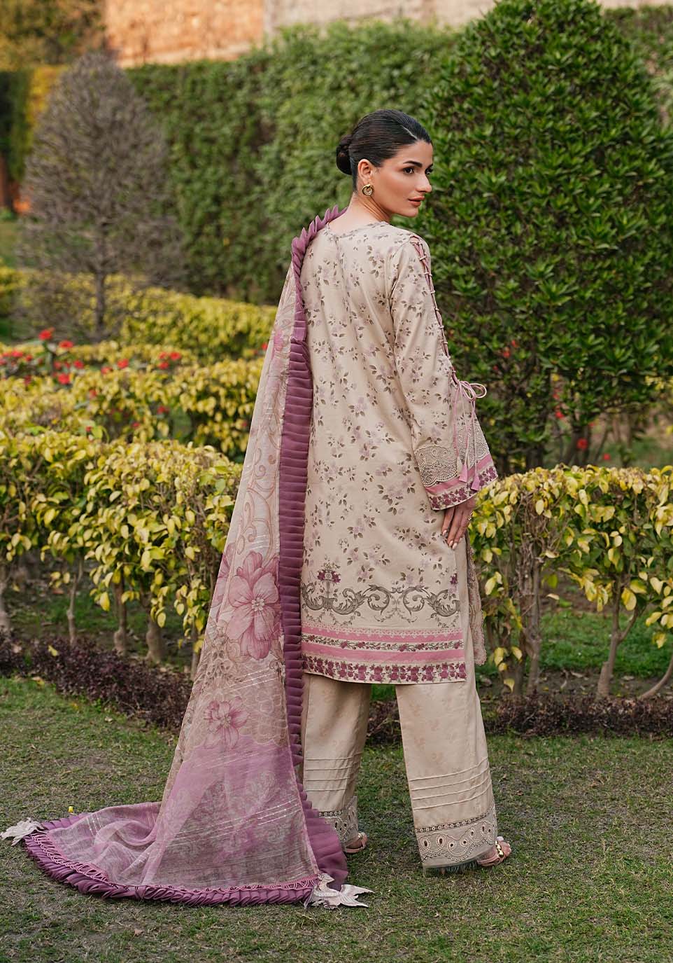 Zarqash | Luxe Lawn 26 | ZQL004 - House Of Hania