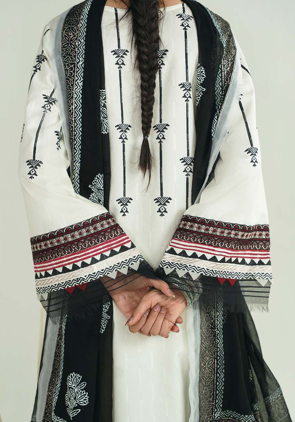 Zarqash | Nazakat Ready to Wear | NOOR-E-SIYAH - House Of Hania