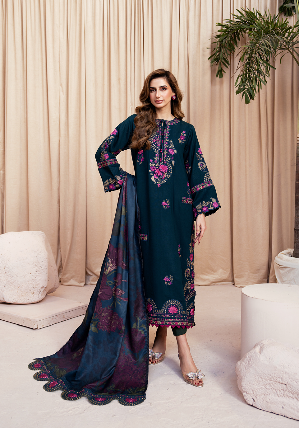 Zarqash | The Winter Luxe Pret | FLORAL NOIR - House Of Hania