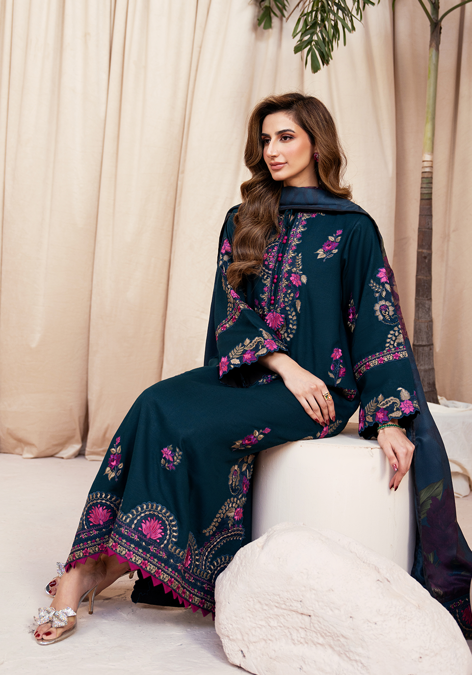 Zarqash | The Winter Luxe Pret | FLORAL NOIR - House Of Hania