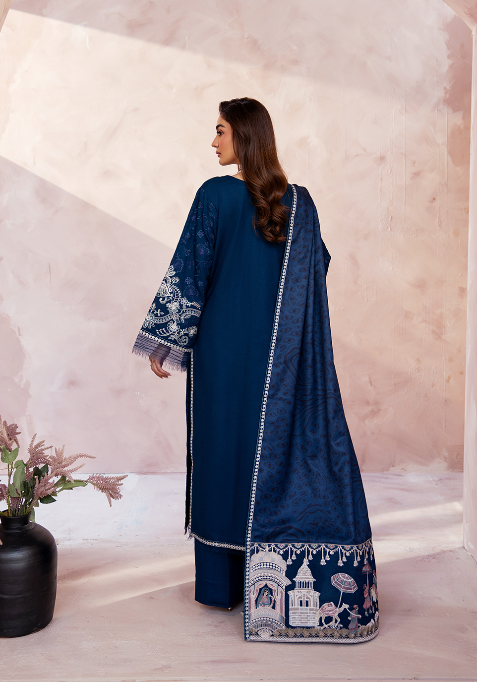 Zarqash | The Winter Luxe Pret | MIDNIGHT PAVILION - House Of Hania