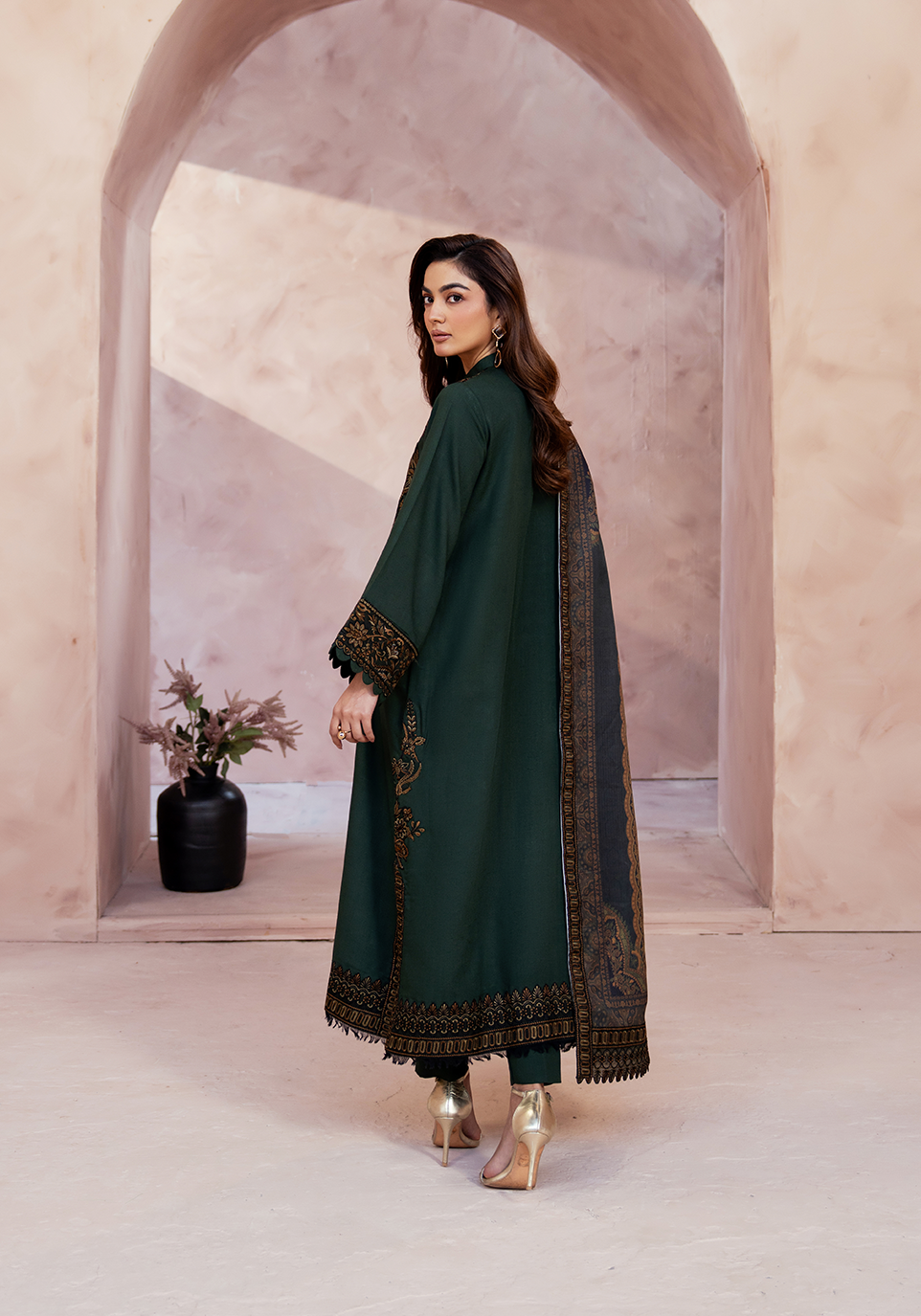 Zarqash | The Winter Luxe Pret | MOSS POISE - House Of Hania
