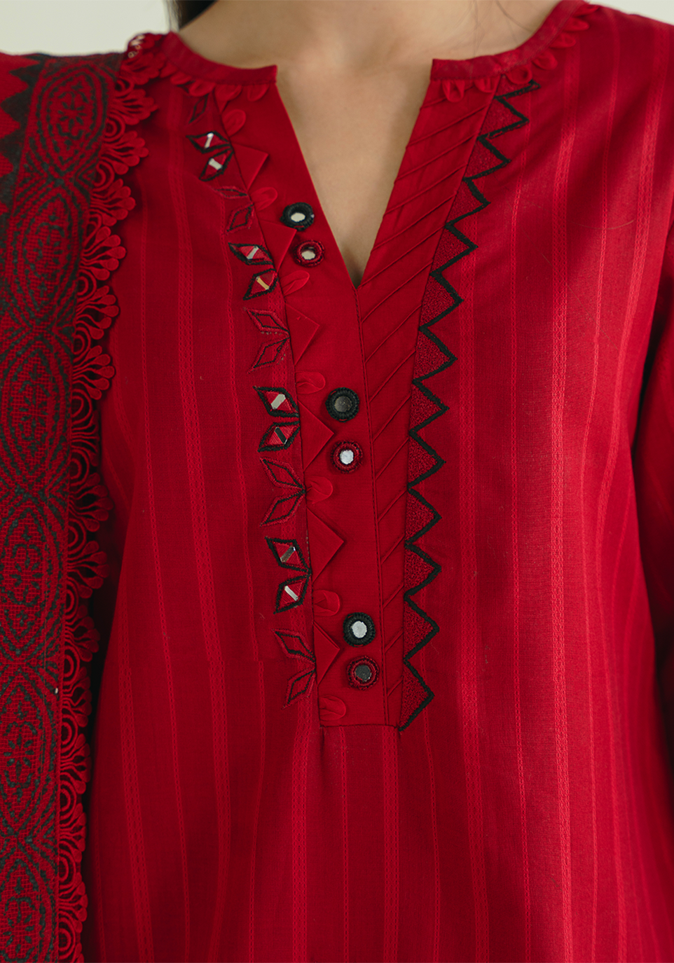 Zarqash | Whispers of Summer | CRIMSON BLOOM - House Of Hania
