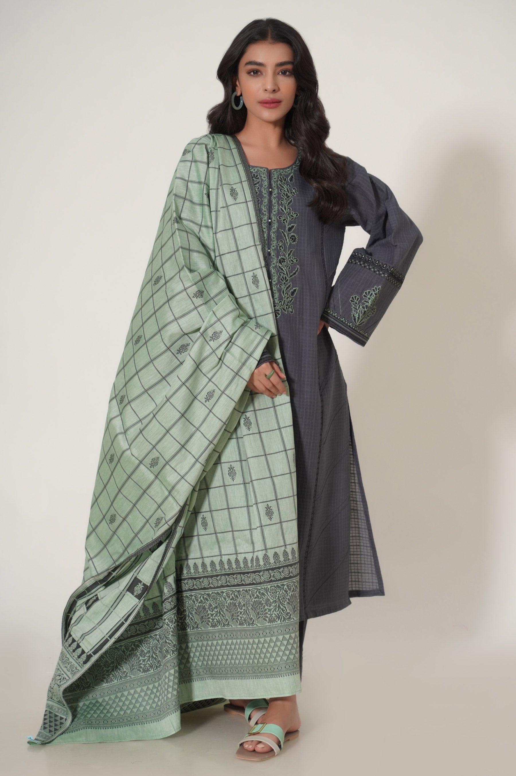 Zeen | Summer Collection 24 | 33475 - House Of Hania