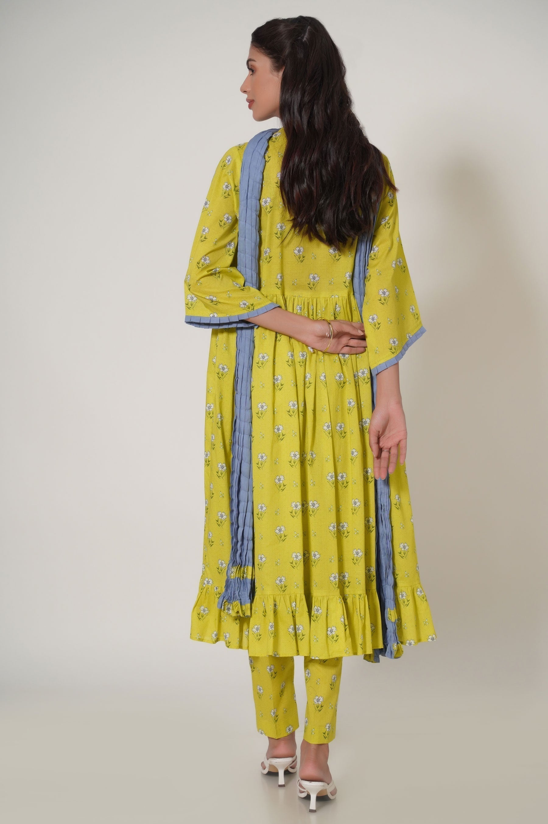Zeen | Summer Collection 24 | 33616 - House Of Hania