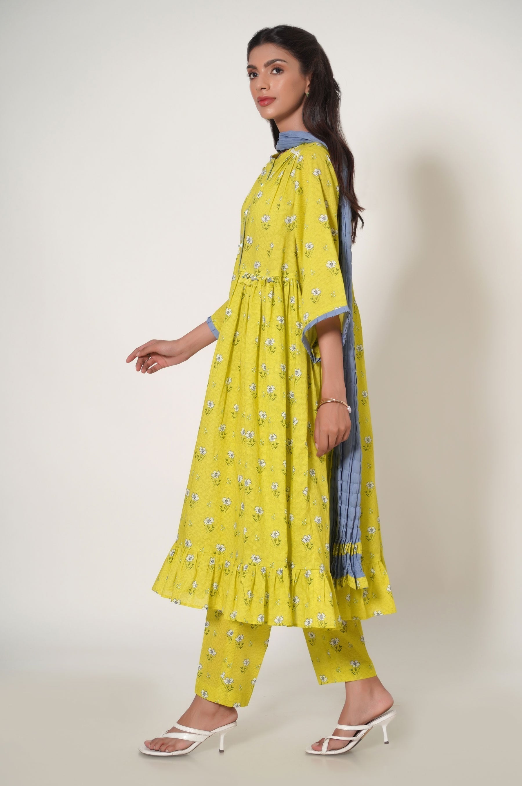 Zeen | Summer Collection 24 | 33616 - House Of Hania